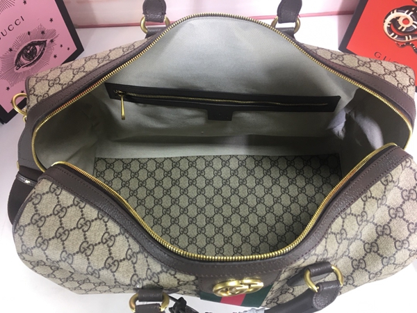 激安グッチバッグコピー着用イメージ